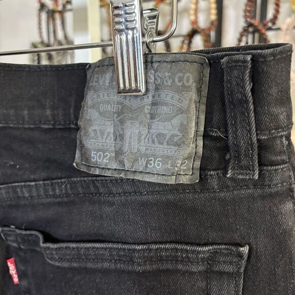 Levi's Black Relaxed Jeans 36x32 dark denim jeans 502 - Picture 2 of 8